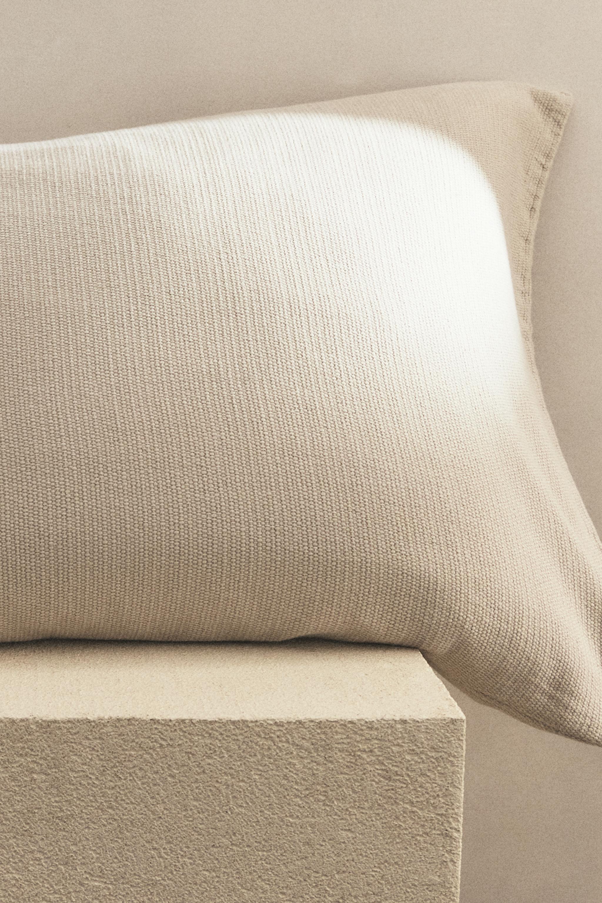 TEXTURED COTTON THROW PILLOW COVER
